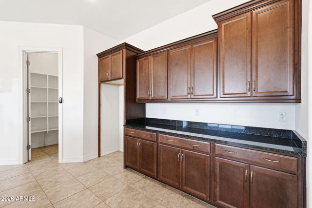 19407 W SELDON Lane, Waddell, AZ 85355