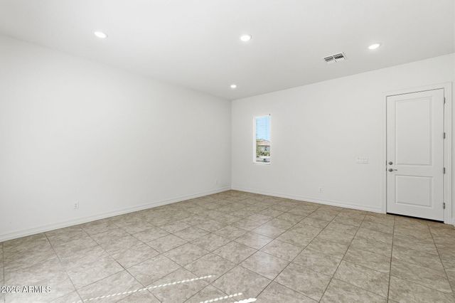 19407 W SELDON Lane, Waddell, AZ 85355