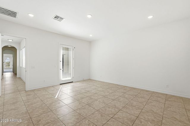 19407 W SELDON Lane, Waddell, AZ 85355