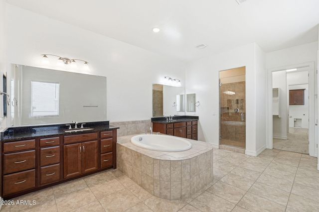 19407 W SELDON Lane, Waddell, AZ 85355