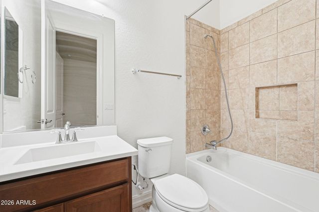 19407 W SELDON Lane, Waddell, AZ 85355