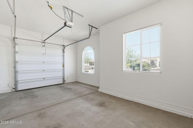 19407 W SELDON Lane, Waddell, AZ 85355