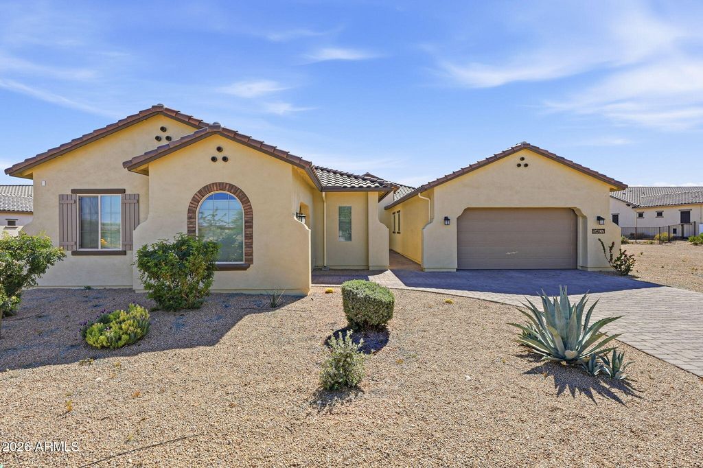 19407 W SELDON Lane, Waddell, AZ 85355