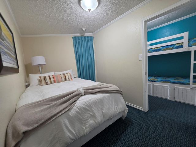 6102 Seawall Boulevard 306, Galveston, TX 77551