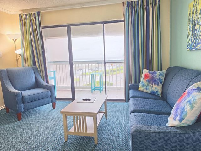 6102 Seawall Boulevard 306, Galveston, TX 77551