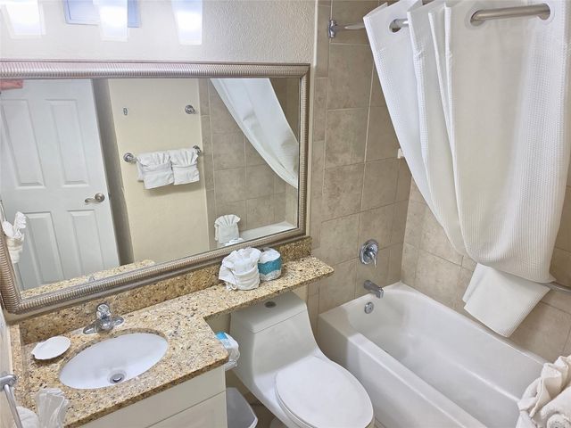 6102 Seawall Boulevard 306, Galveston, TX 77551