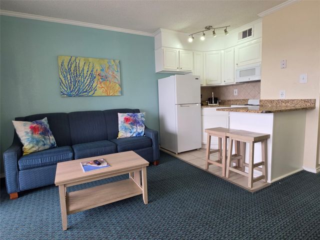 6102 Seawall Boulevard 306, Galveston, TX 77551