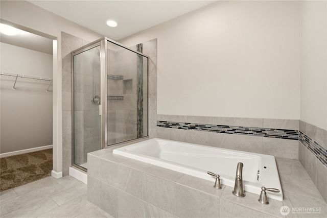 519 Bondgard Avenue E, Enumclaw, WA 98022