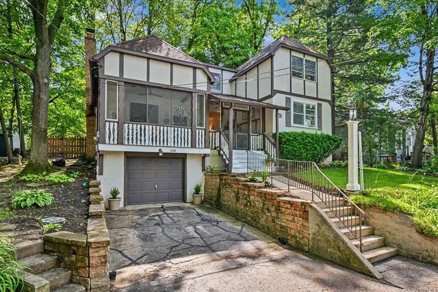 1228 Valley ROAD, Twin Lakes, WI 53181