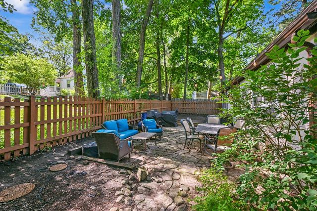 1228 Valley ROAD, Twin Lakes, WI 53181