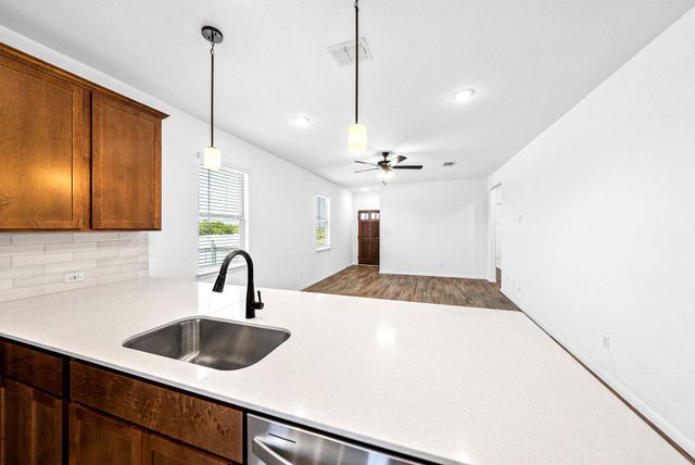 279 Rieber RD, Kyle, TX 78640