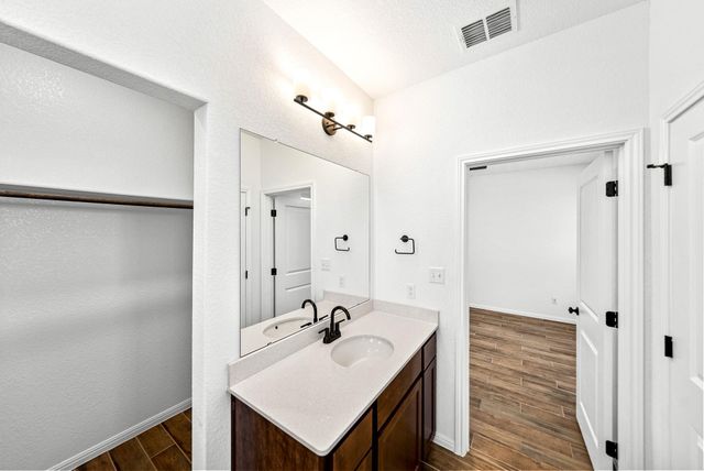 279 Rieber RD, Kyle, TX 78640