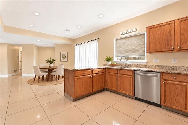 5640 Raintree Trce, Oakwood, GA 30566