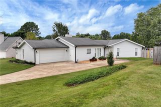 5640 Raintree Trce, Oakwood, GA 30566