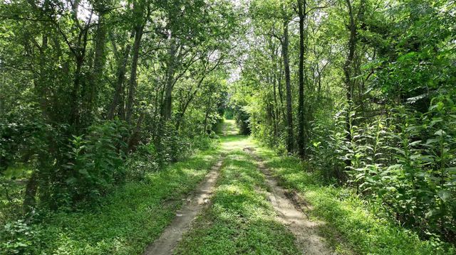 1359 County Road 208, Weimar, TX 78962