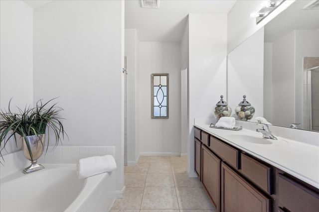 6352 White Jade Drive, Fort Worth, TX 76179