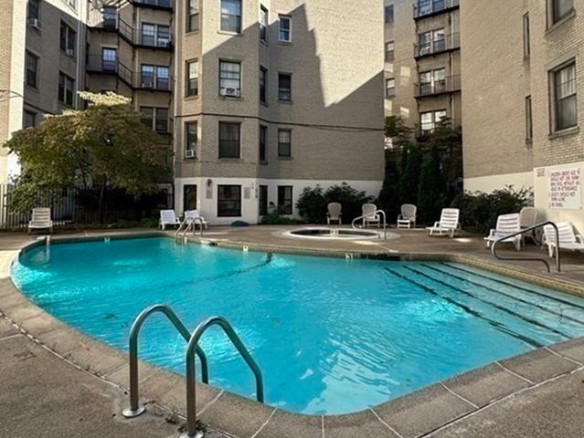 374 Chestnut Hill Ave 54, Boston, MA 02135