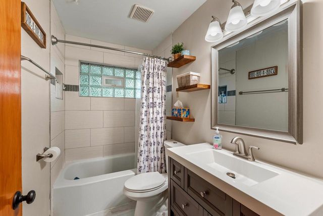 2945 Cottonwood COURT, Brookfield, WI 53005