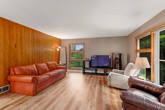 2945 Cottonwood COURT, Brookfield, WI 53005