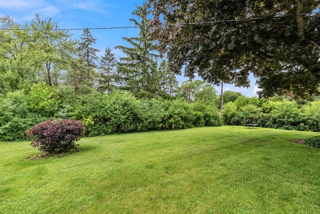2945 Cottonwood COURT, Brookfield, WI 53005