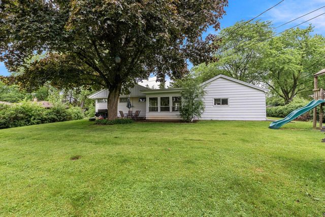 2945 Cottonwood COURT, Brookfield, WI 53005