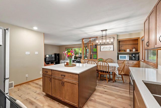 2945 Cottonwood COURT, Brookfield, WI 53005