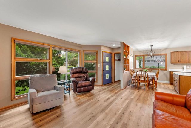 2945 Cottonwood COURT, Brookfield, WI 53005