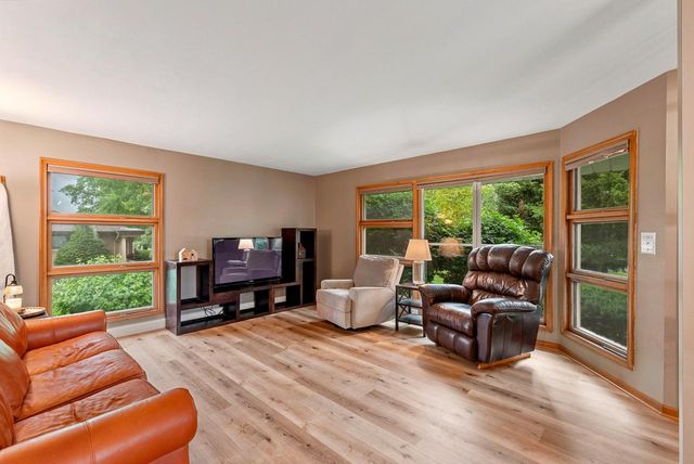 2945 Cottonwood COURT, Brookfield, WI 53005