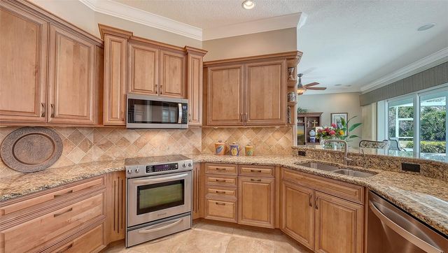 364 SWALLOW CIRCLE, Venice, FL 34285