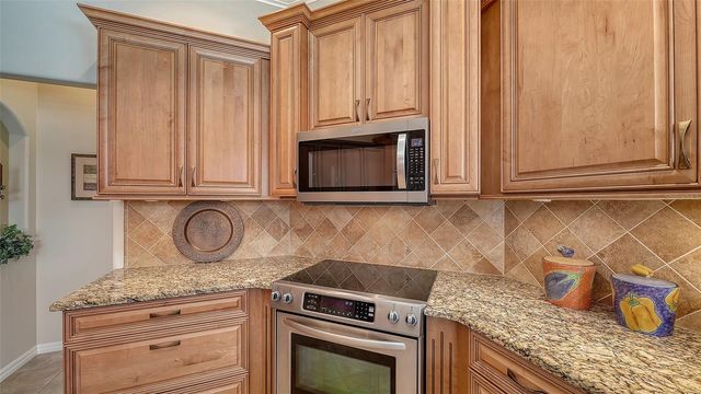 364 SWALLOW CIRCLE, Venice, FL 34285