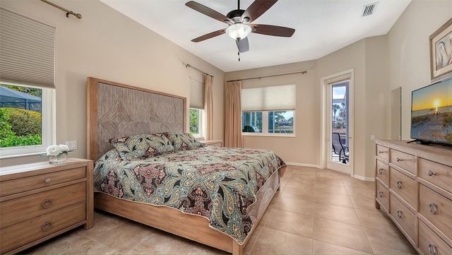 364 SWALLOW CIRCLE, Venice, FL 34285