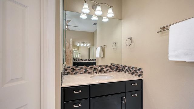 364 SWALLOW CIRCLE, Venice, FL 34285