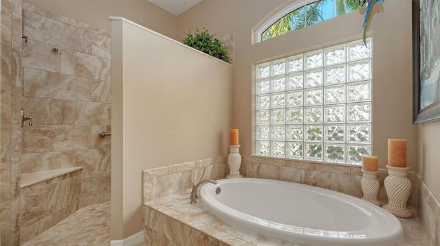 364 SWALLOW CIRCLE, Venice, FL 34285