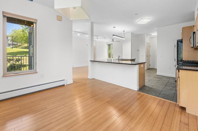 11 Gile Dr Unit 1B, Hanover, NH 03755