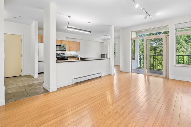 11 Gile Dr Unit 1B, Hanover, NH 03755