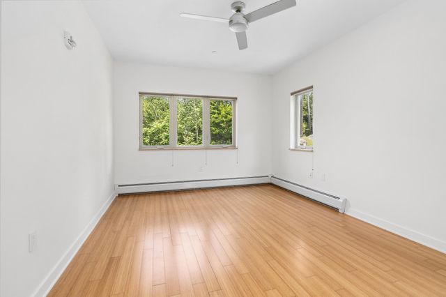 11 Gile Dr Unit 1B, Hanover, NH 03755