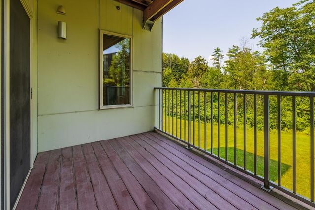 11 Gile Dr Unit 1B, Hanover, NH 03755