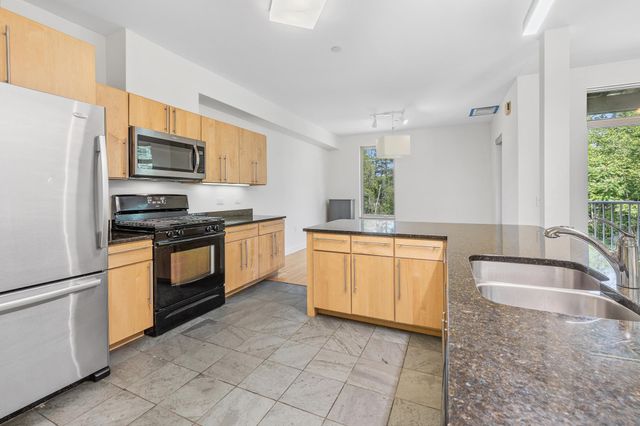 11 Gile Dr Unit 1B, Hanover, NH 03755