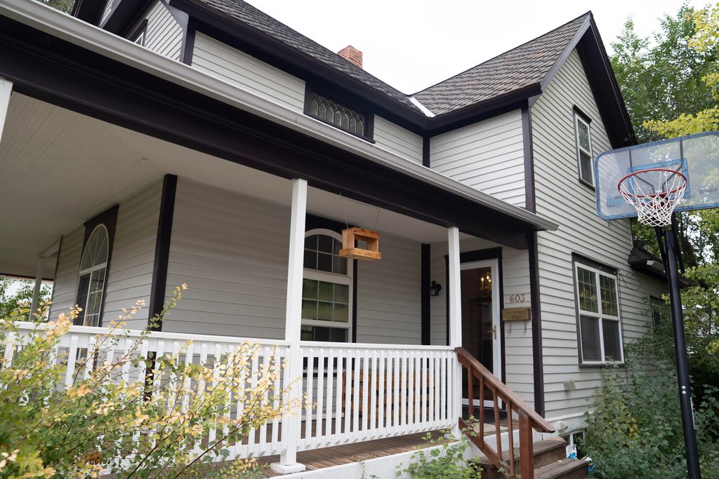 603 Sumner Street, Sheridan, WY 82801 photo 2