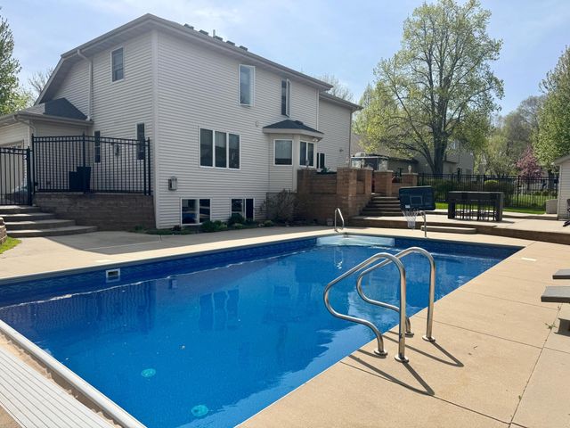 2667 Waterford Court, Saint Cloud, MN 56301