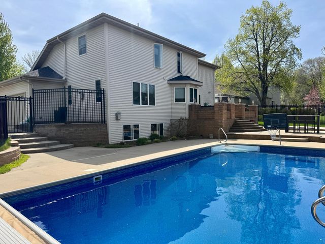 2667 Waterford Court, Saint Cloud, MN 56301