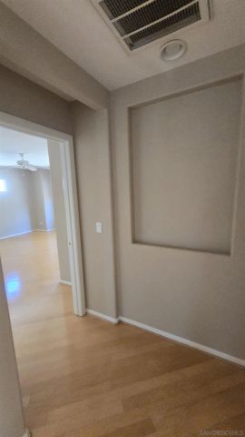 11442 Trailbrook Ln, San Diego, CA 92128