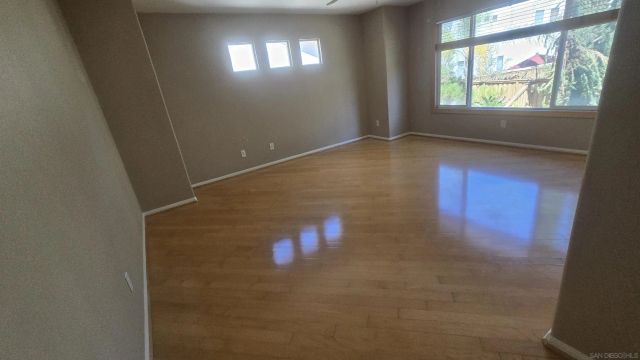 11442 Trailbrook Ln, San Diego, CA 92128