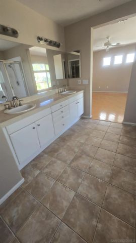 11442 Trailbrook Ln, San Diego, CA 92128