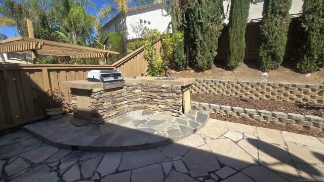 11442 Trailbrook Ln, San Diego, CA 92128