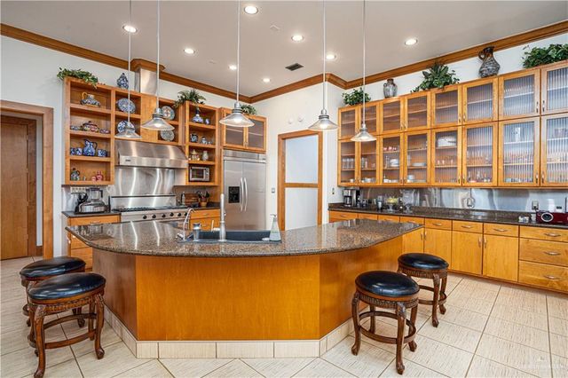 7704 N 5th Street, Mcallen, TX 78504