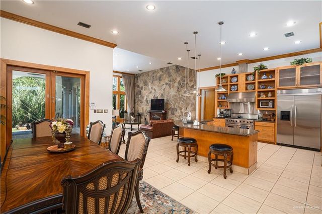 7704 N 5th Street, Mcallen, TX 78504