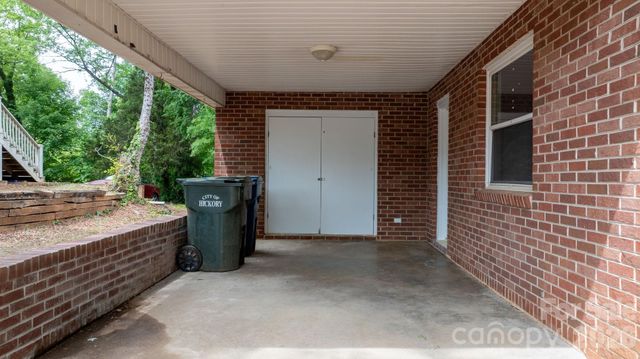 411 20TH Avenue NE, Hickory, NC 28601