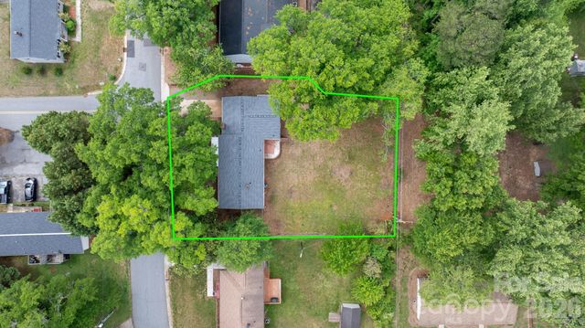 411 20TH Avenue NE, Hickory, NC 28601