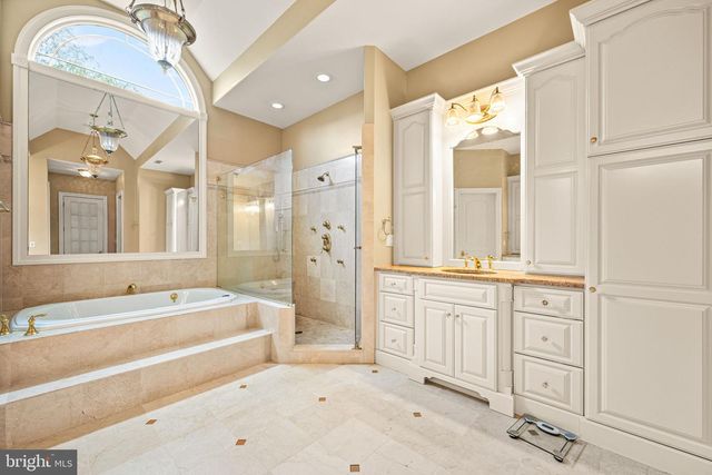 211 STONECHASE DR, Hockessin, DE 19707